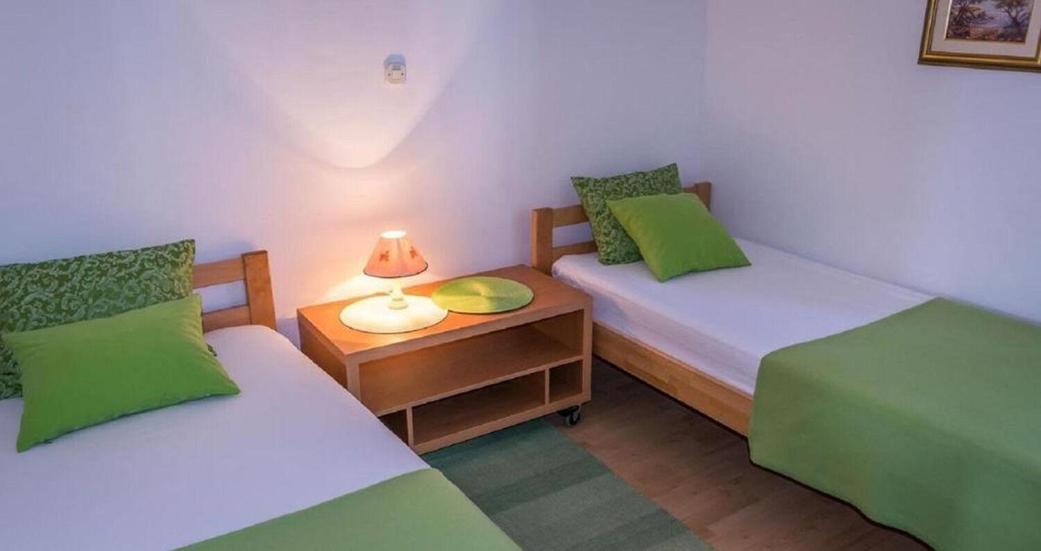 Apartments Brane - 100M From The Beach Trogir Exterior foto